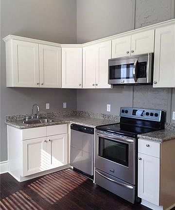 4th image of 635 S Dupre St