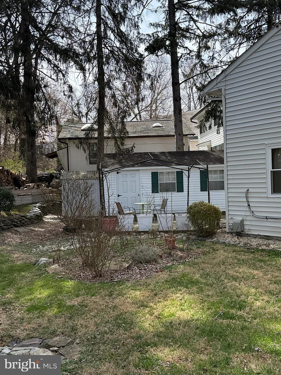 Building Photo - 407 Calvin Ln