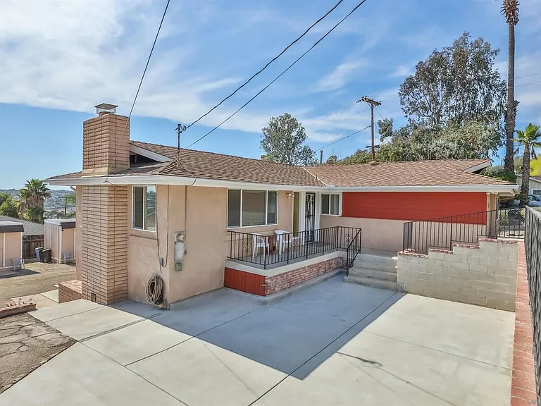 1628 Helix St — Photo 22