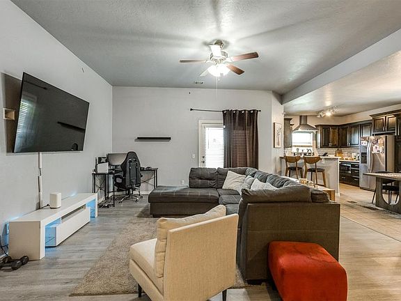 2nd image of 4916 Cinder Dr
