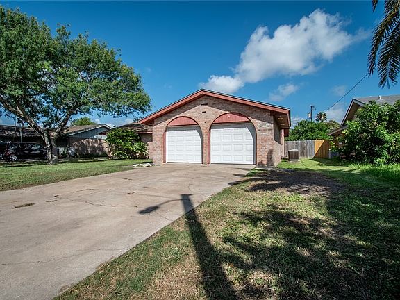 3rd image of 1305 Sealane Dr