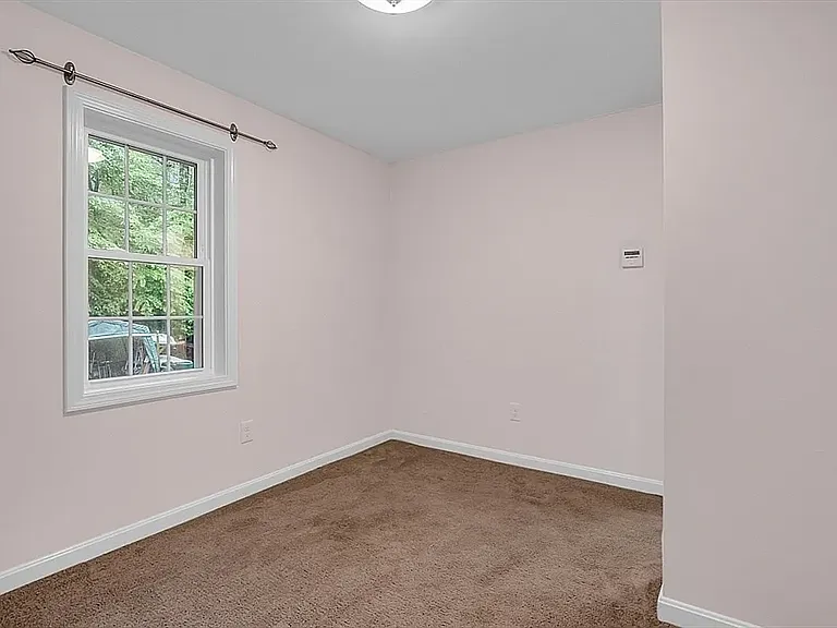 2 Brogan Ln #1 — Photo 6