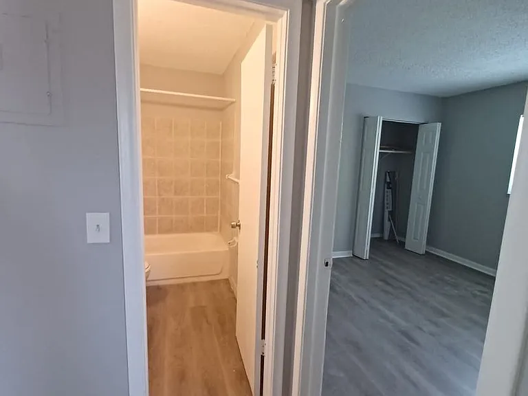 1015 NE 17th Ave — Photo 13