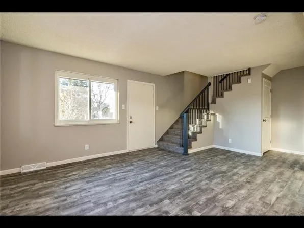1135 S Oneida St, Denver, CO