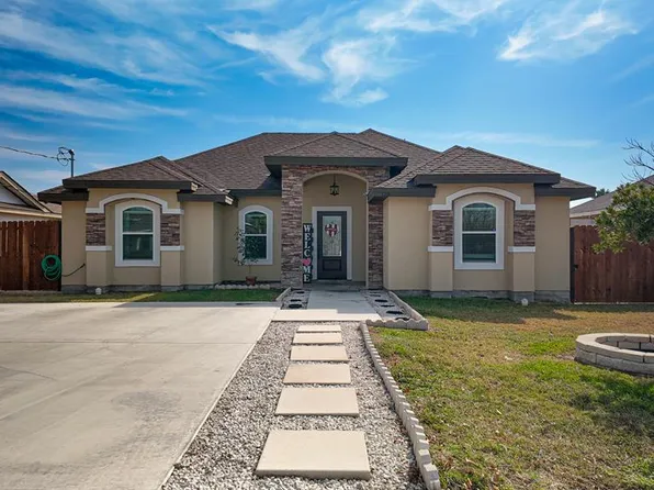 120 Spring View Dr, Eagle Pass, TX 78852