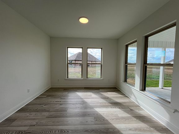 3rd image of 3409 Woods Rd