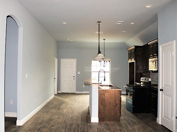 5th image of 612 E Powell Ave