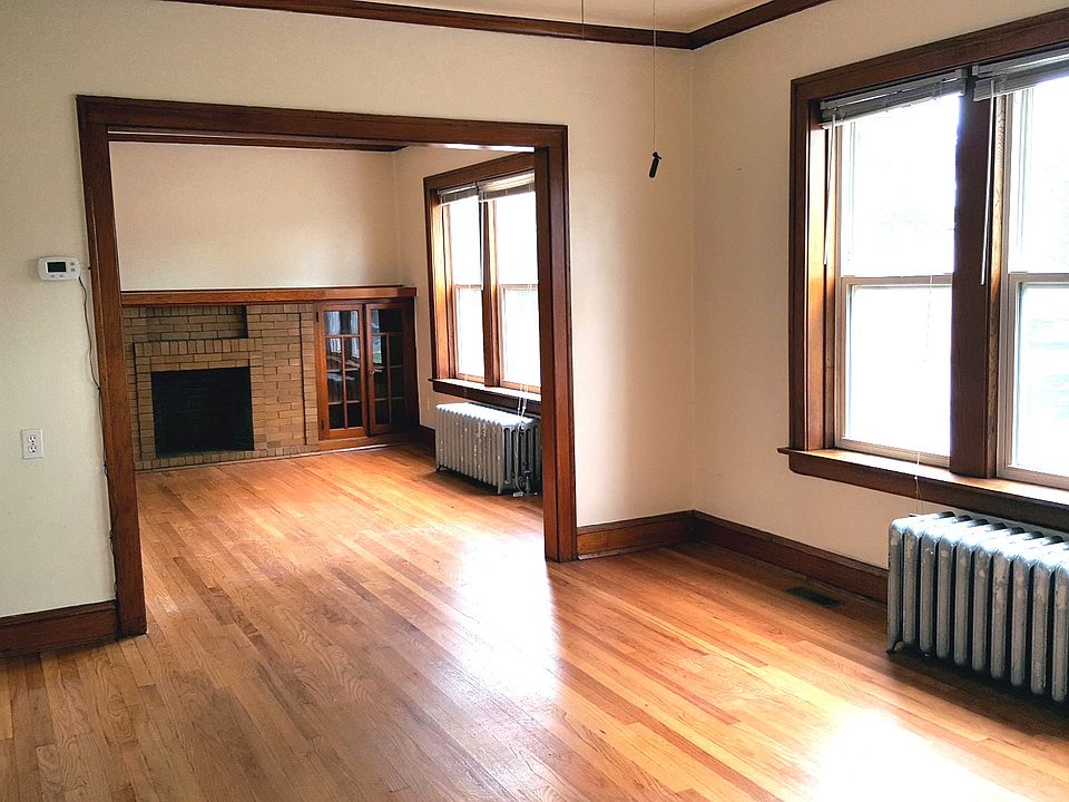 1st image of 2556 N Oak Park Ave APT 1W