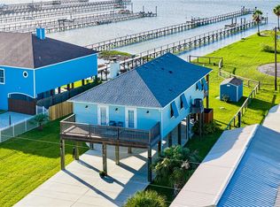 60 Copano Ridge Rd, Rockport, TX 78382