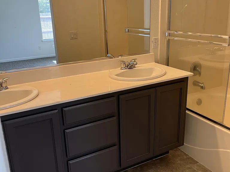5009 Shipwheel Dr — Photo 10