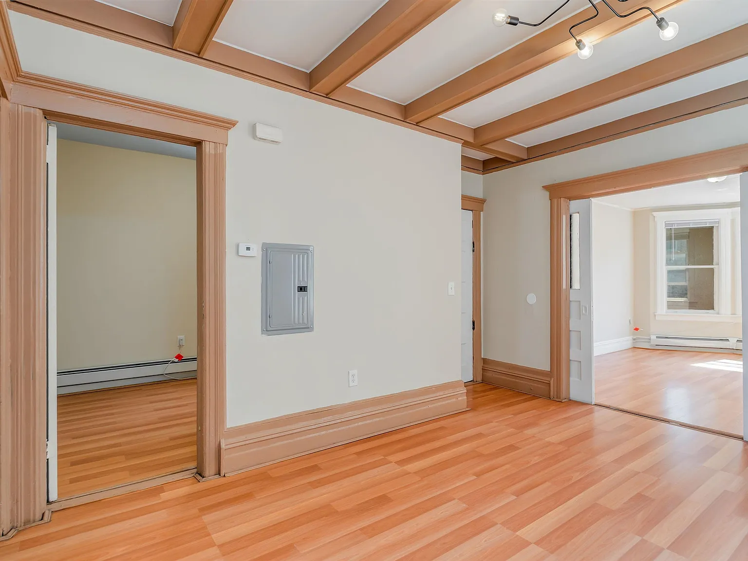 3 bed, 1.0 bath, $2,650 — Photo 4