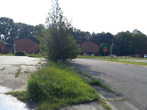 5th image of 107 Plantation Place Dr