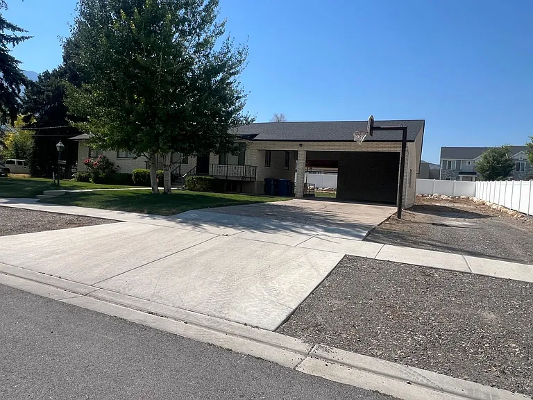 245 W 100 N — Photo 3