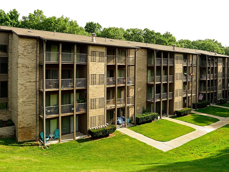 Winchell Way Apartments — Photo 10