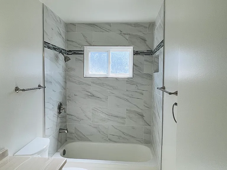 5089 Brittany Dr — Photo 3