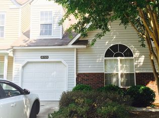 10725 Sleigh Bell Ln, Charlotte, NC 28216
