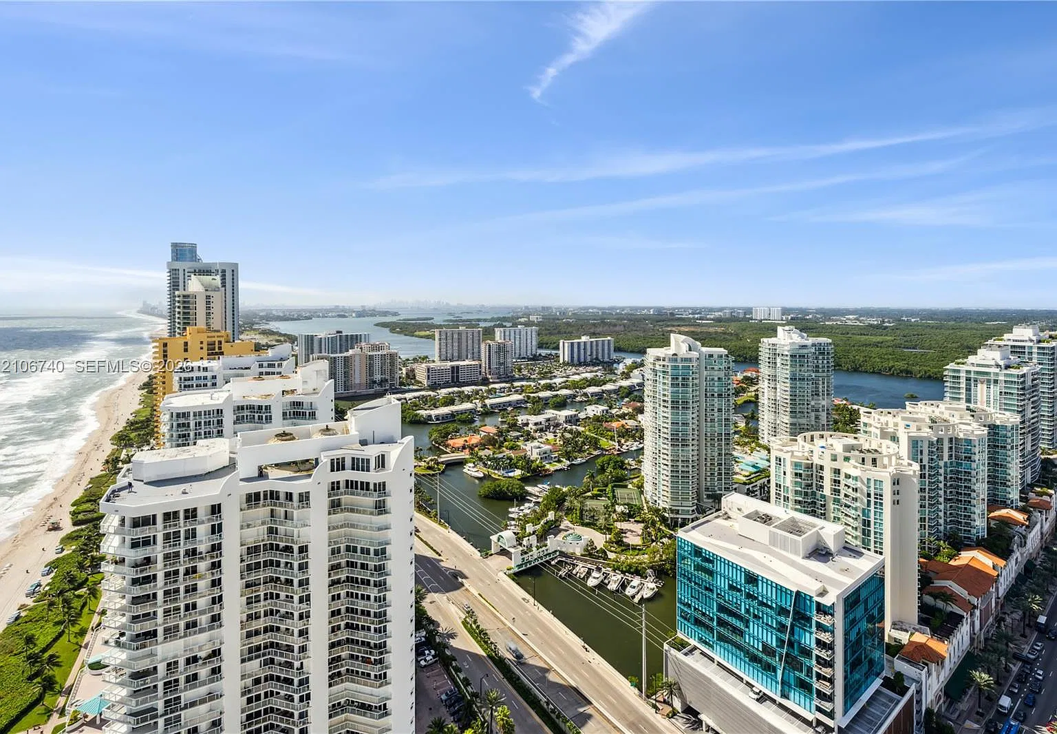 La Perla Condo — Photo 4