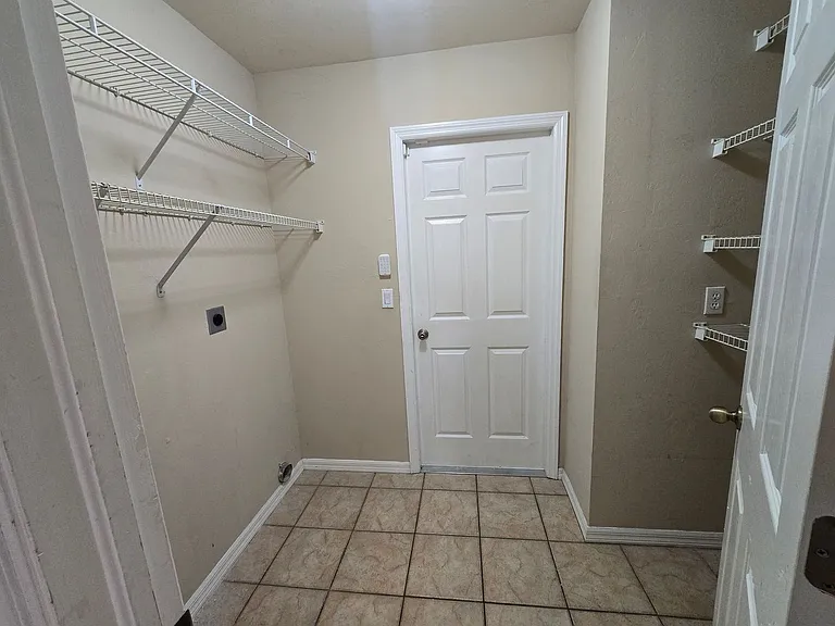 5309 Sands Blvd — Photo 8