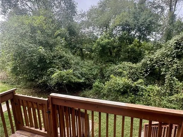 5792 NW Plantation Cir, Lees Summit, MO 64064
