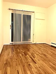 Rented by Zikos Realty Services