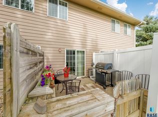 6502 S Santa Rosa Pl, Sioux Falls, SD 57108