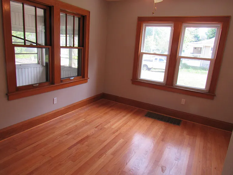 2360 Edwin Ave — Photo 6
