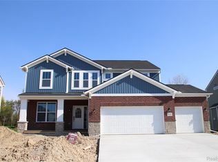 Bertrand Dr, New Baltimore, MI 48051