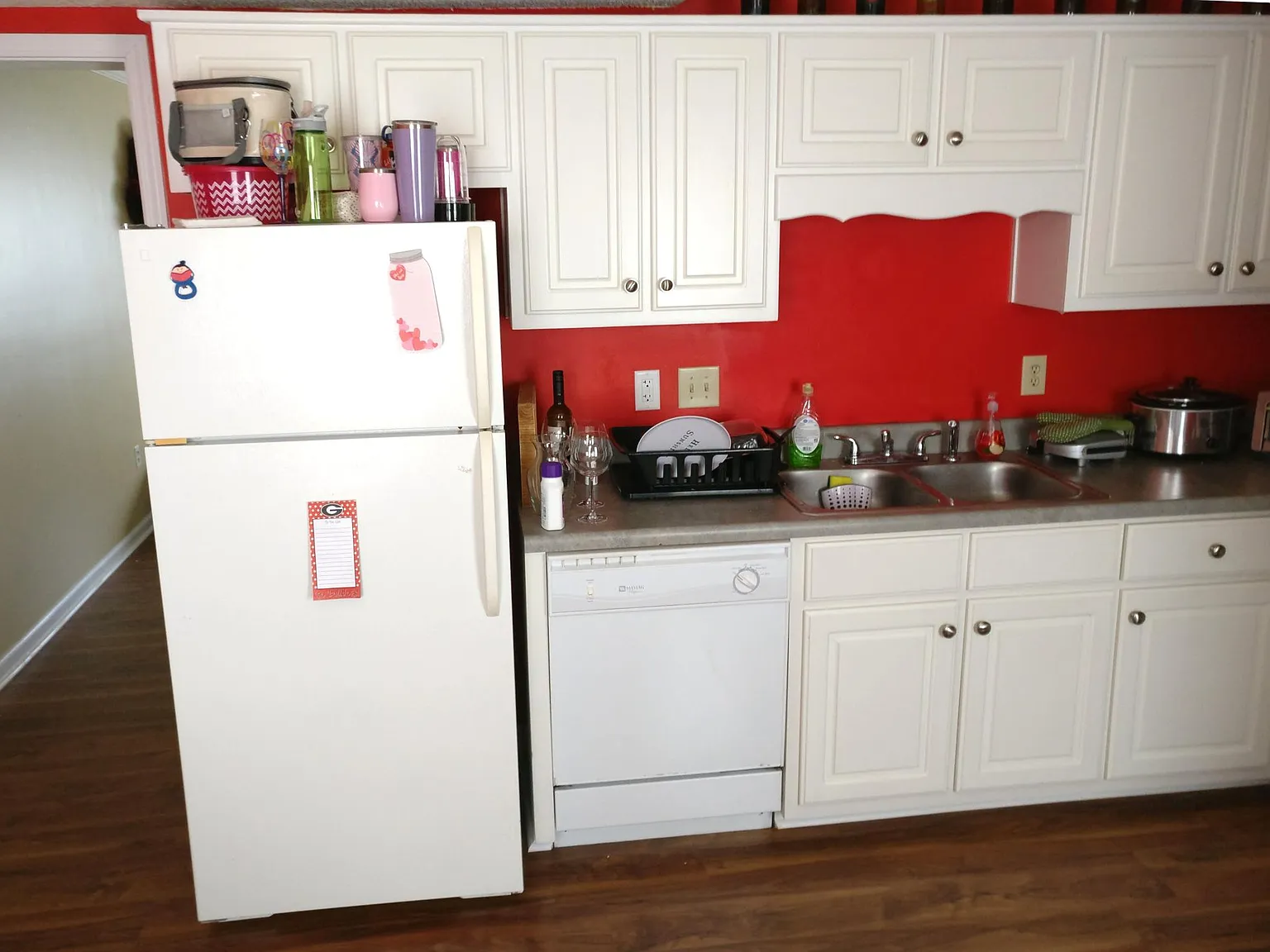 3 bed, 2.5 bath, 1325 sqft, $1,800 — Photo 4