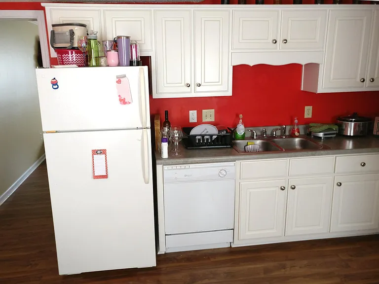 2165 S Milledge Ave #D4 — Photo 4