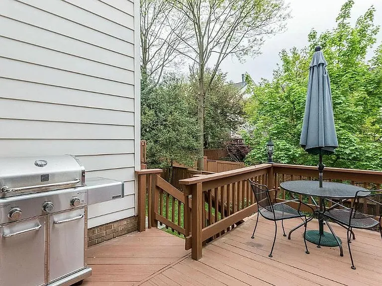 7418 Crestberry Ln — Photo 21