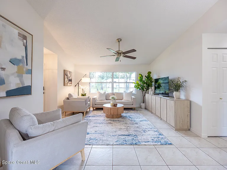 317 Fernandina St NW — Photo 6