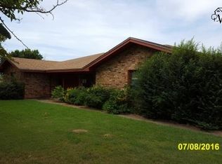 350 Melanie Ln, Iowa Park, TX 76367