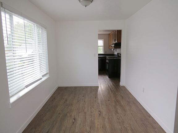 4th image of 3045 Evergreen Ave NE