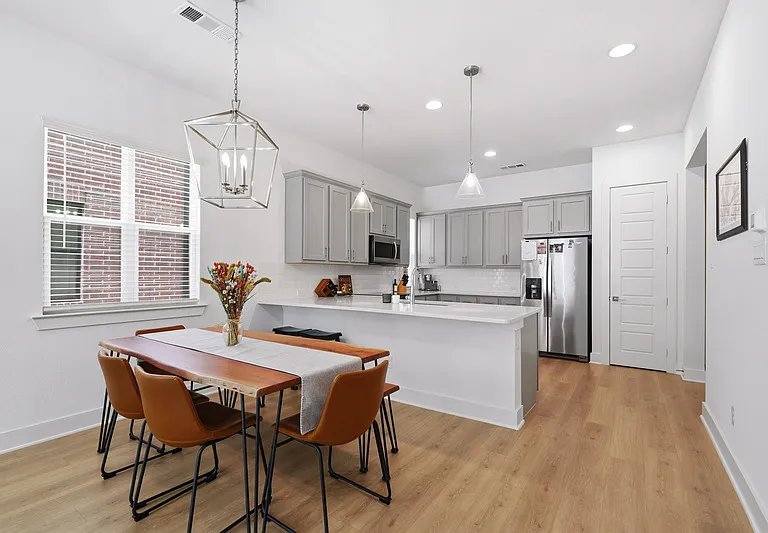 2817 Stanley Ave #1 — Photo 8