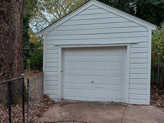 3rd image of 3535 Kearney Ave