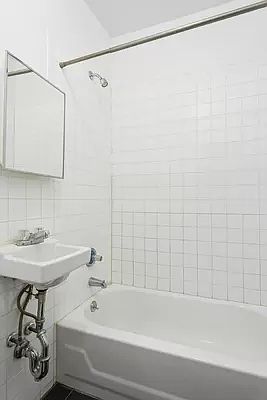5th image of 368 Greene Ave APT 3