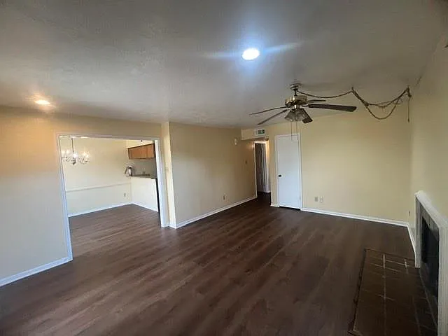 2 bed, 1.0 bath, 998 sqft, $1,150 — Photo 4