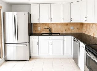 197 Harrison Rd APT 3, Naples, FL 34112