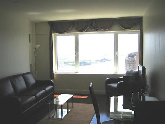 Rented by Citi Habitats | media 22