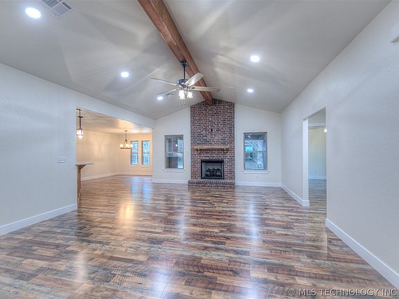 5th image of 520 N Basin Rd