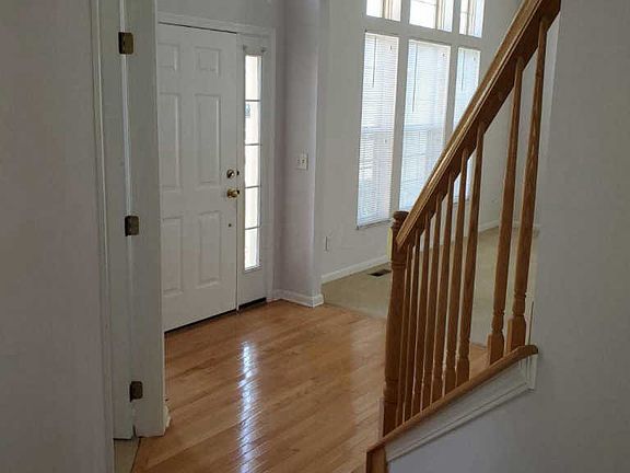 5th image of 5135 Silver Woods Ln