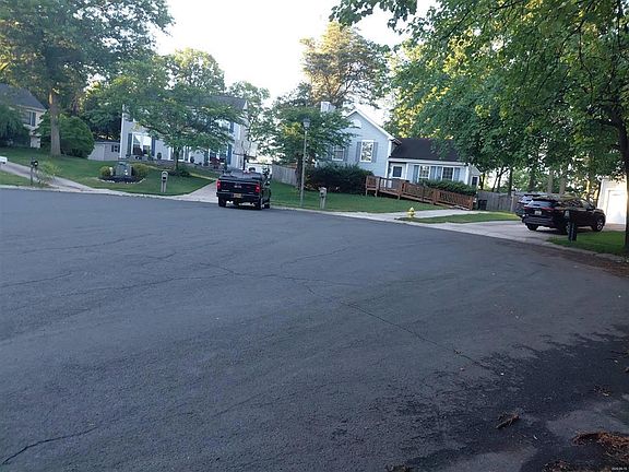 5th image of 1819 Severn Hills Ln