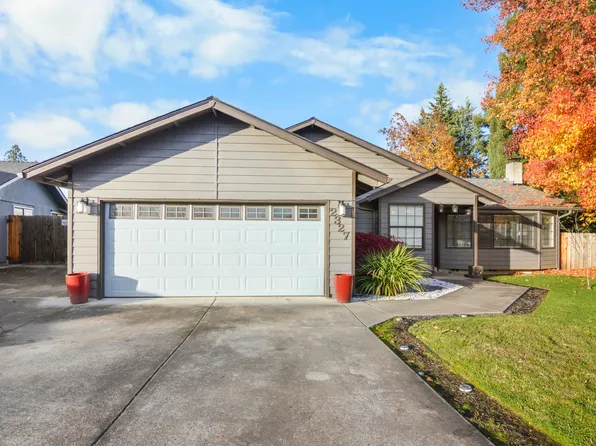 2327 Derry Ct, Medford, OR 97504
