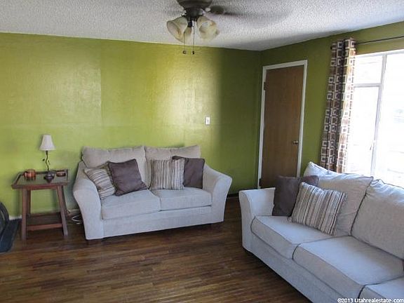 3rd image of 85 W Malvern Ave