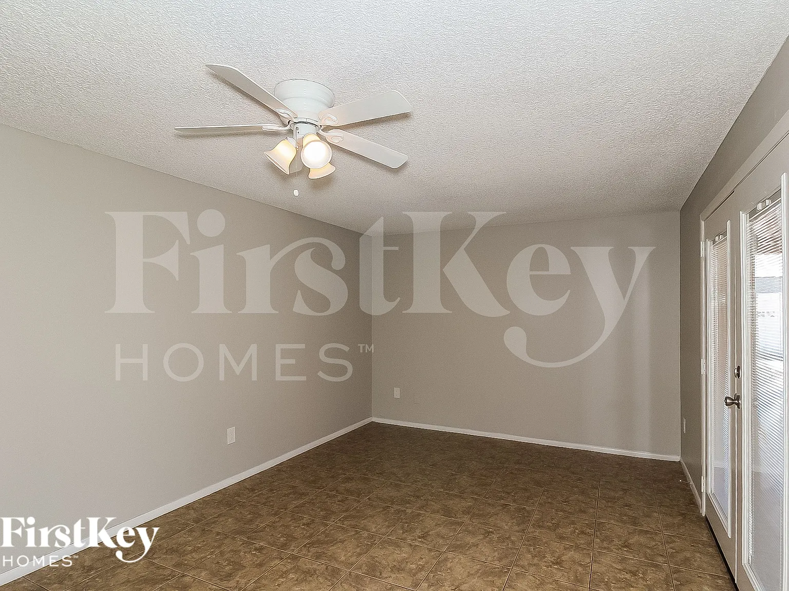 3 bed, 2.0 bath, 1676 sqft, $2,125 — Photo 2