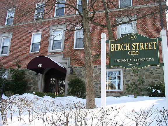 2nd image of 40 East Birch Street #Unit 5c