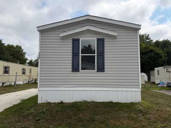 525 Lanier #48, South Lyon, MI 48178