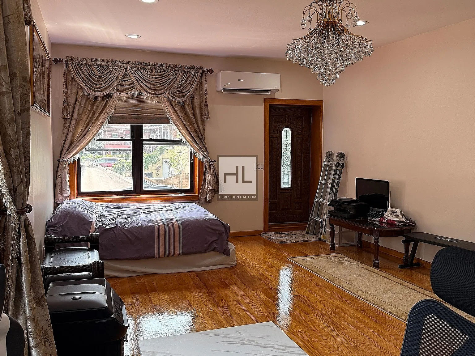 4 bed, 2500 sqft, $5,400 — Photo 4