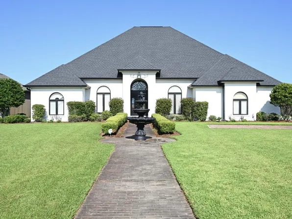215 Olivia Dr, Thibodaux, LA 70301