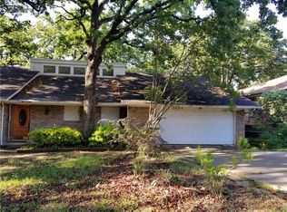 5704 Tumbleweed Ct, Arlington, TX 76017